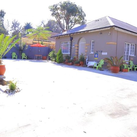 Union Guesthouse Pretoria-Noord Dış mekan fotoğraf