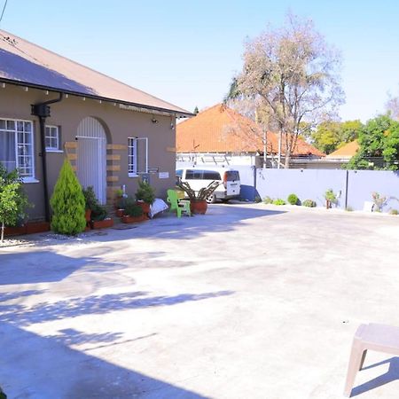 Union Guesthouse Pretoria-Noord Dış mekan fotoğraf