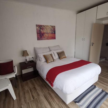 Union Guesthouse Pretoria-Noord Dış mekan fotoğraf