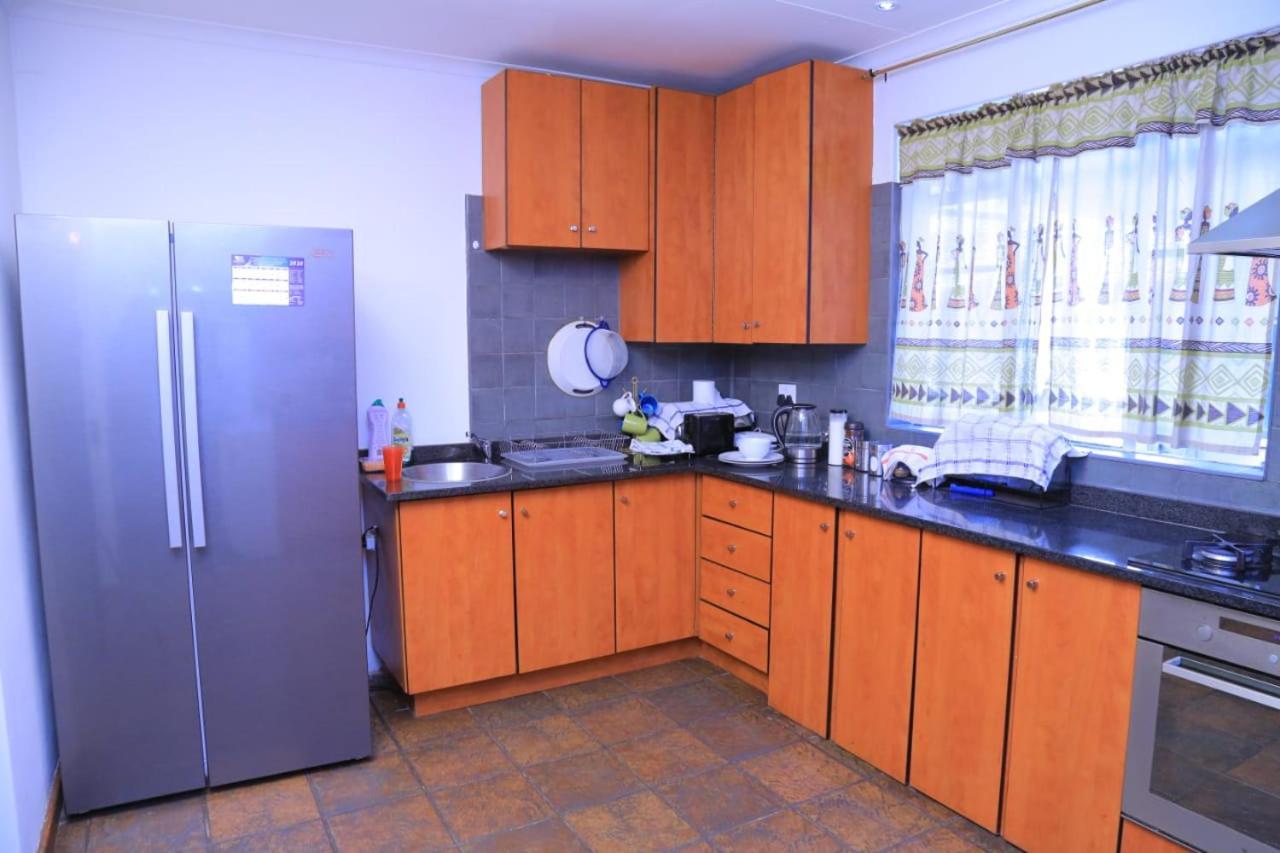 Union Guesthouse Pretoria-Noord Dış mekan fotoğraf