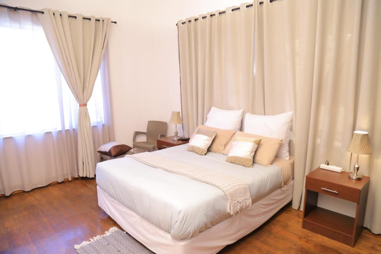 Union Guesthouse Pretoria-Noord Dış mekan fotoğraf