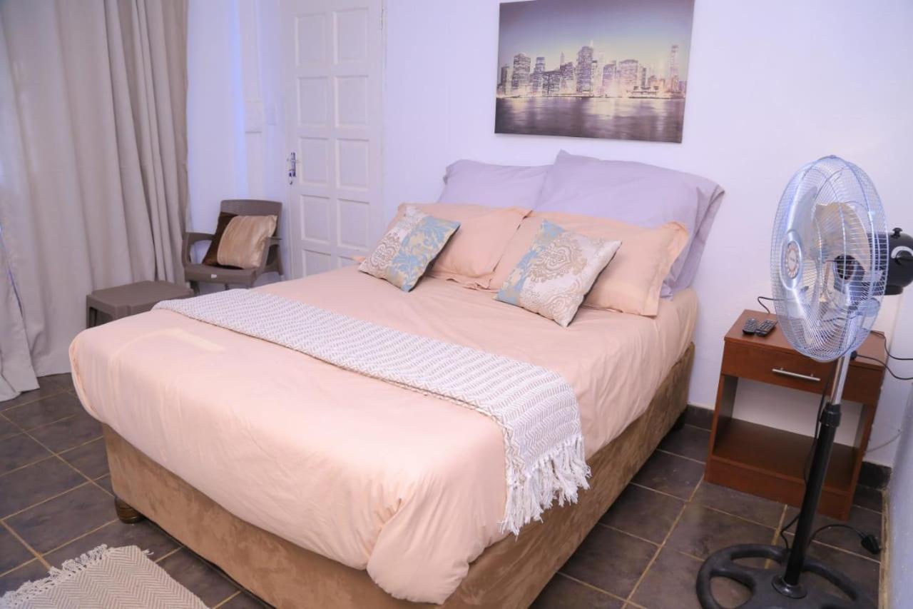 Union Guesthouse Pretoria-Noord Dış mekan fotoğraf